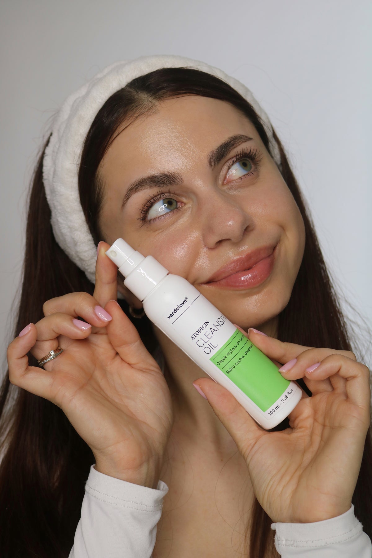 Atopicin Cleansing Oil - atomizer do wygodnej aplikacji