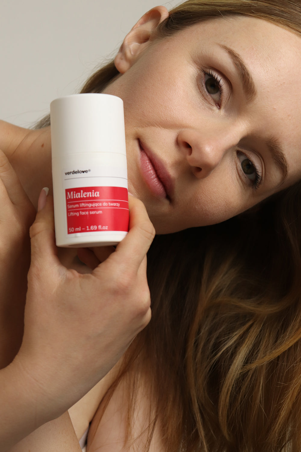 Opakowanie serum Mialenia